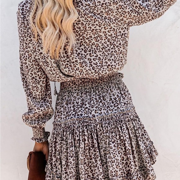 Boho leopard Drawstring V Neck Smocked Long Sleeve dresss - Picture 2 of 6